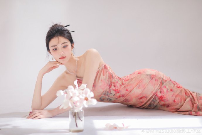 我的天才女友 封面